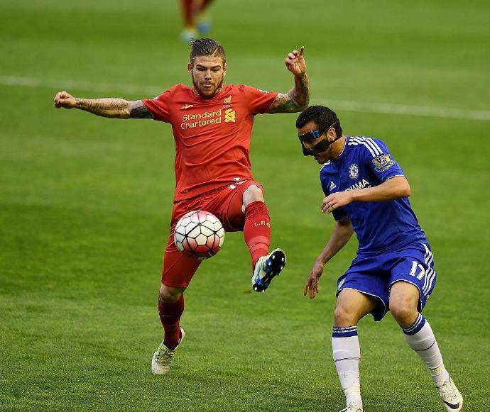 利物浦主场新球衣组图